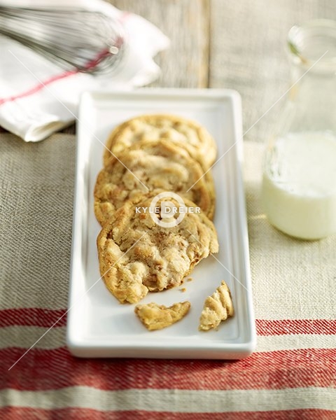 White Chocolate Macadamia Nut Cookie