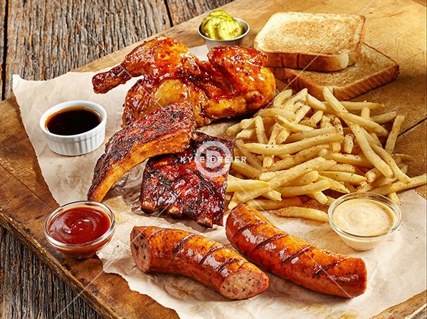 Chicken Ribs and Sausage Combo