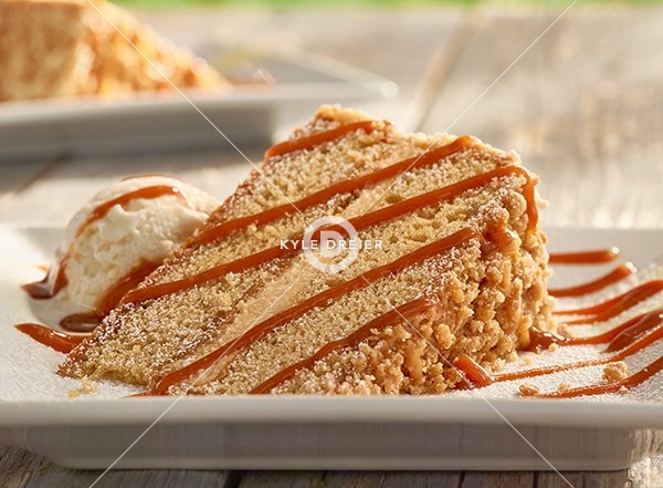 Caramel Crunch Cake