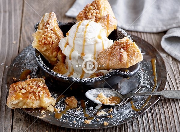 Apple Crumble Skillet