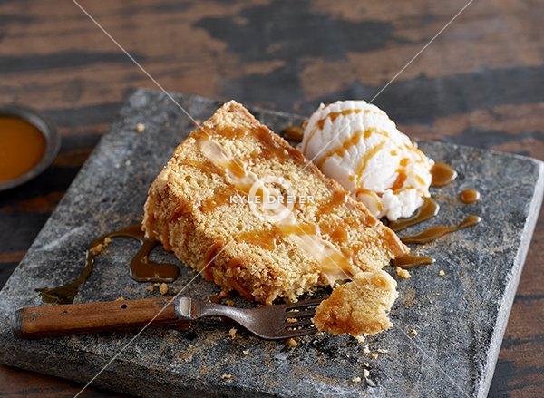 Caramel Crunch Cake
