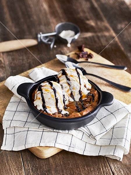 Skillet Cookie