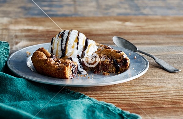 Chocolate Chip Skillet Cookie