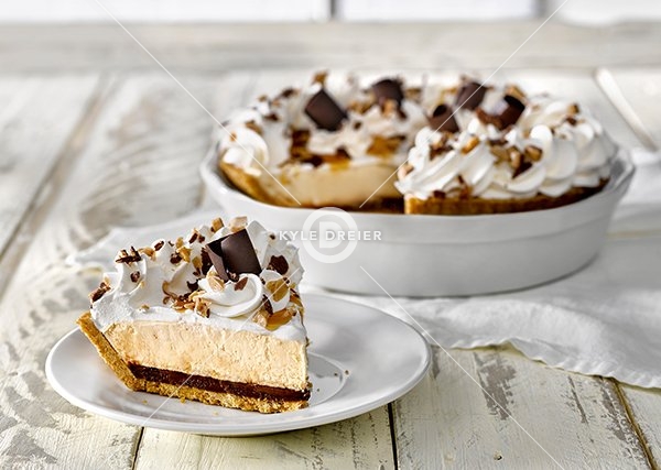 Heath Crunch Cheesecake Pie