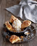 Apple Crumble Skillet